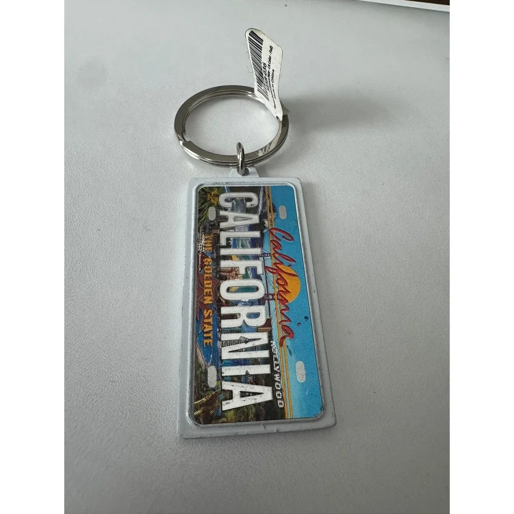 California License Plate Keychain‎ Souvenir The Golden State Hollywood